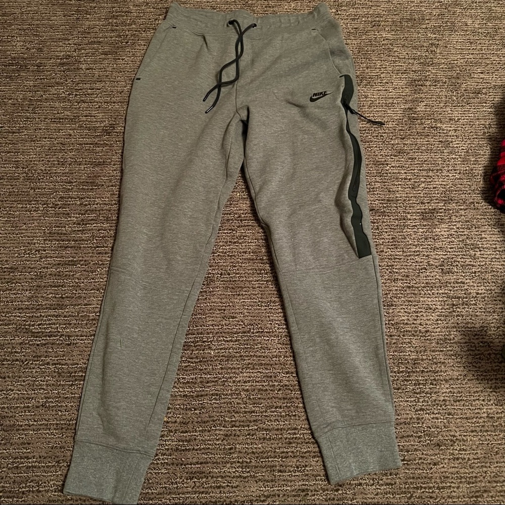 Grey nike joggers S